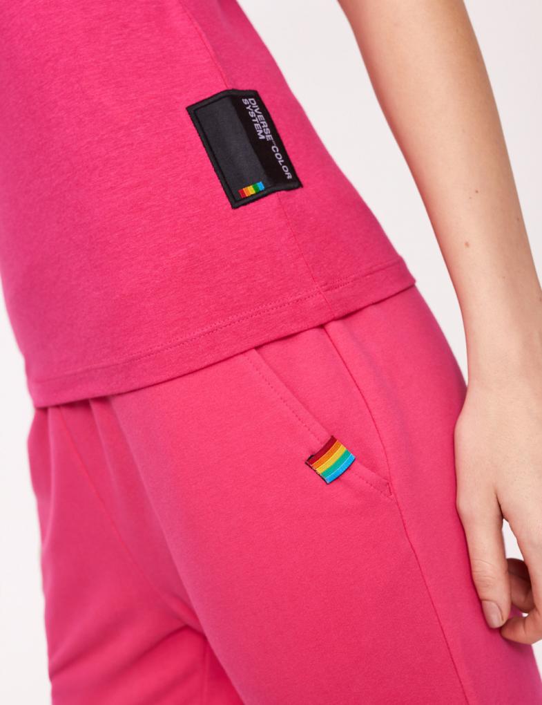 Женская футболка приталенная с биркой Colors неоново-розовая — изображение 3
