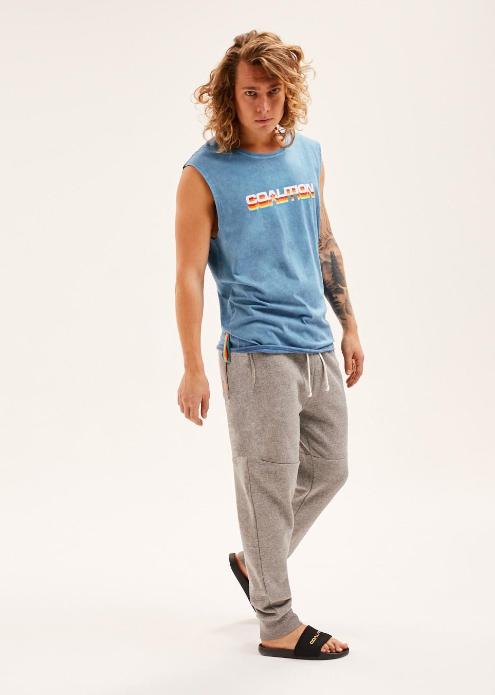 Мужская футболка с принтом Coalition без рукавов с эффектом кислотной стирки голубая — изображение 3