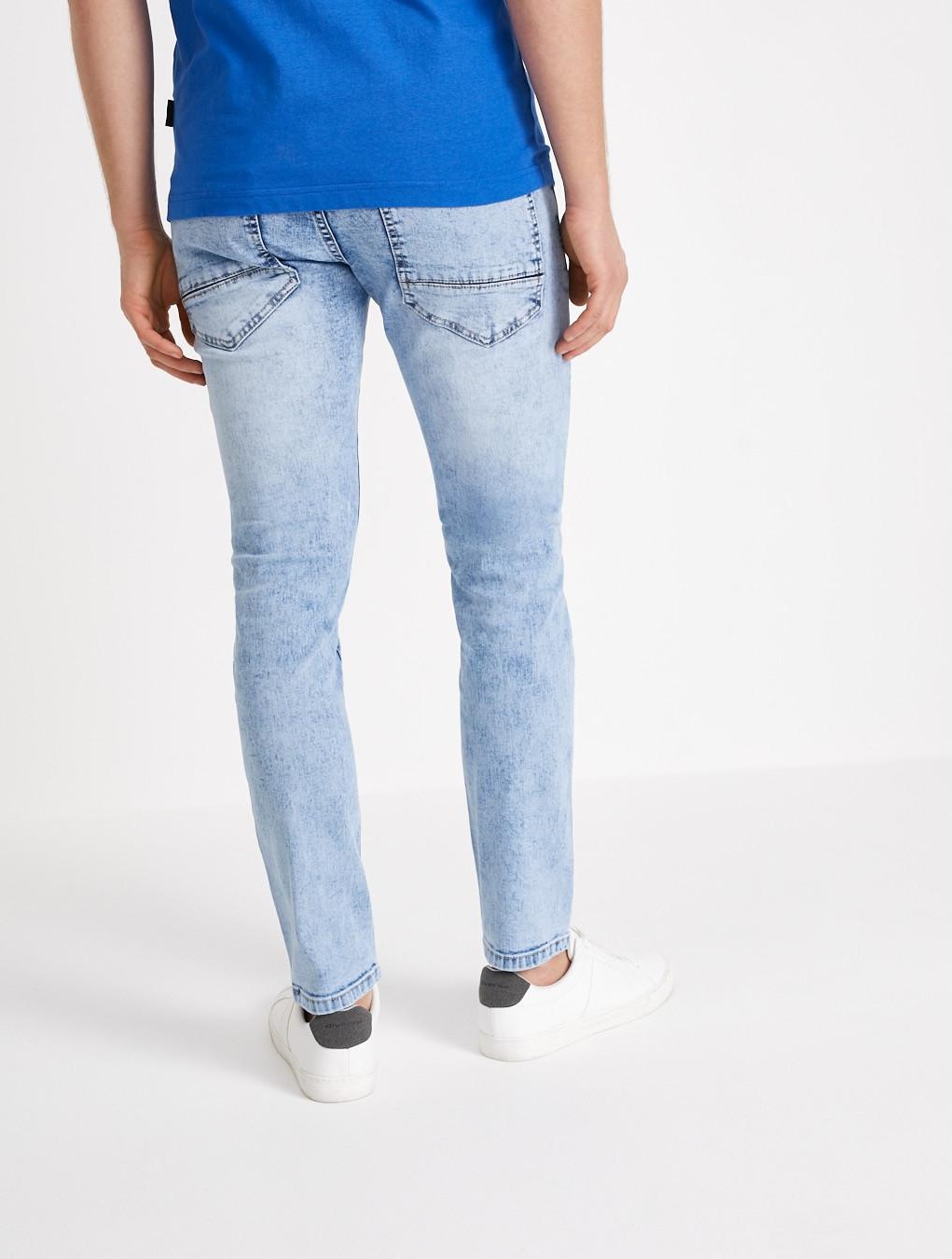 Чоловічі джинси slim fit з тонкими потертостями світло-блакитні - Зображення 3