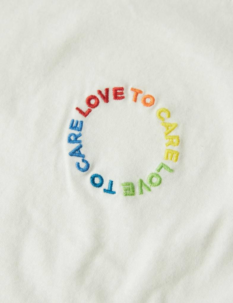 Жіноча футболка з вишивкою LOVE TO CARE молочна - Зображення 4