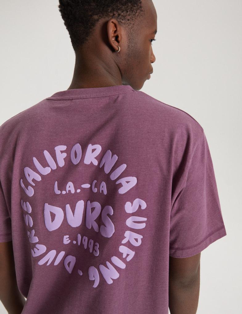 Чоловіча футболка з великим принтом California Surfing на спині пурпурна - Зображення 5