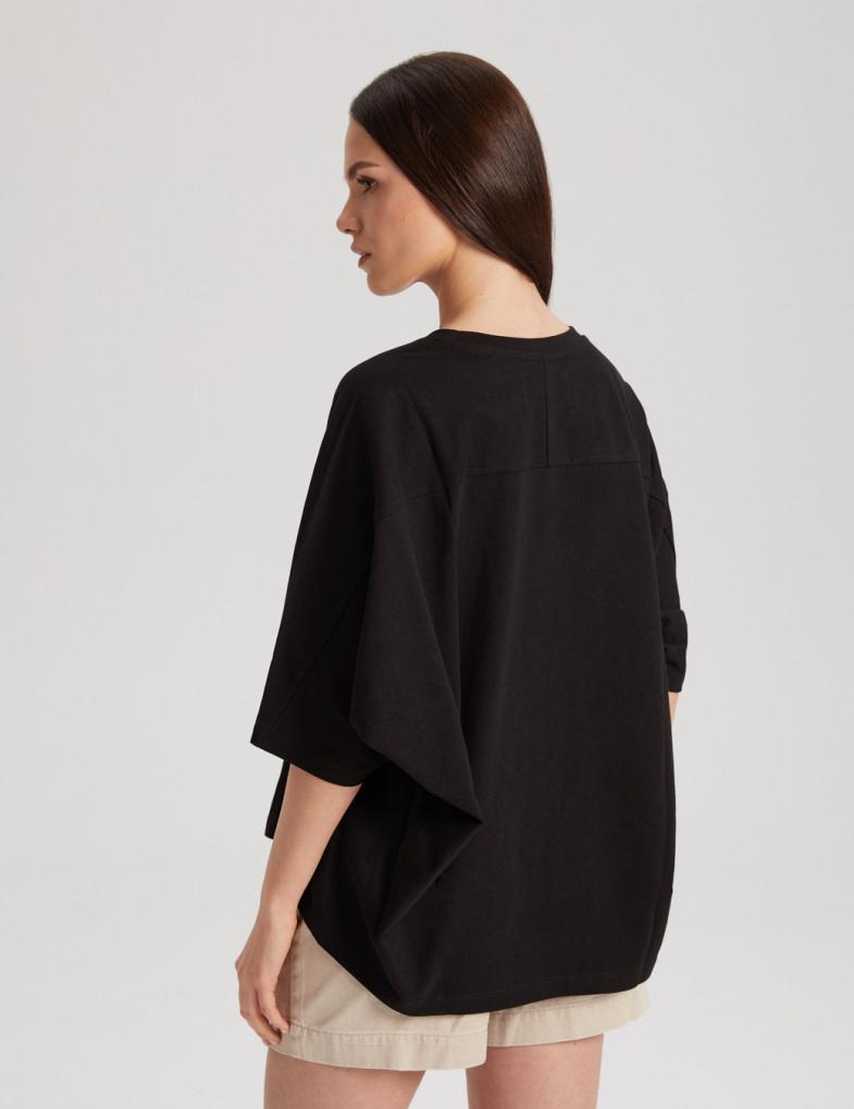 Жіноча футболка oversize з декоративною строчкою чорна - Зображення 6