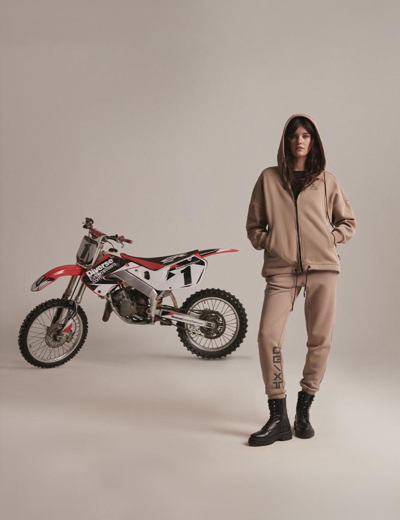 Женская теплая толстовка на молнии коллекции Dakar песочная