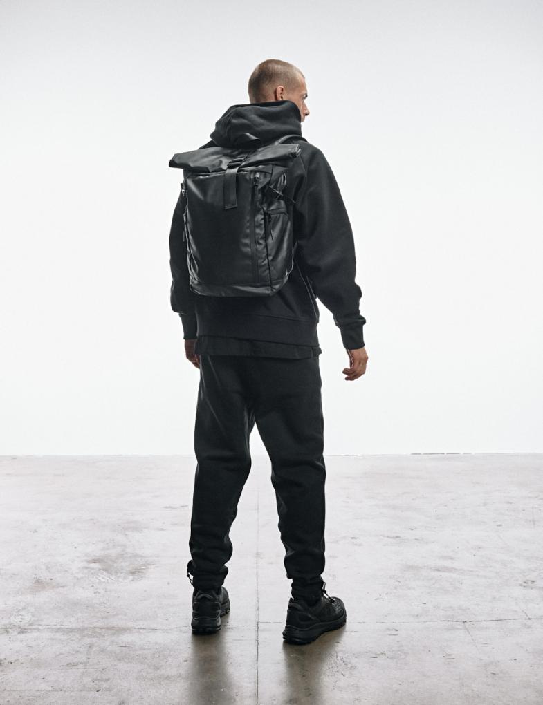 Мужской рюкзак Rolltop из коллекции DEXT черный
