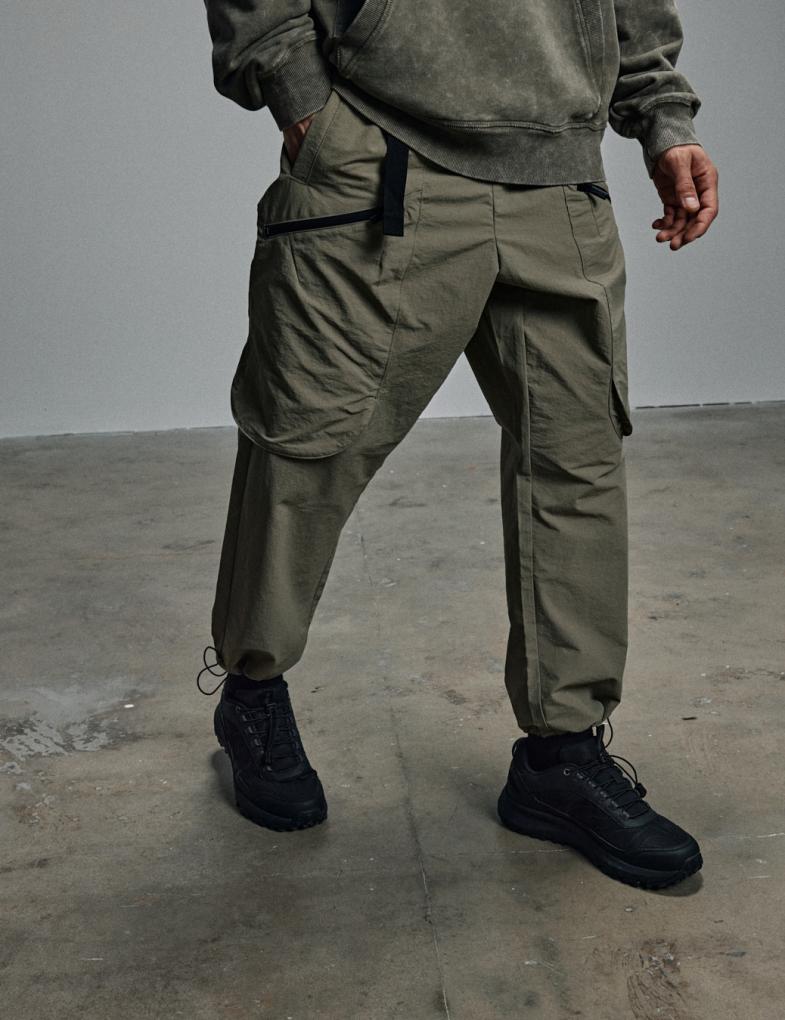Чоловічі нейлонові штани DEXT EGEN jogger fit бежеві - Зображення 3