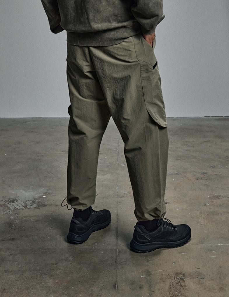 Чоловічі нейлонові штани DEXT EGEN jogger fit бежеві - Зображення 4
