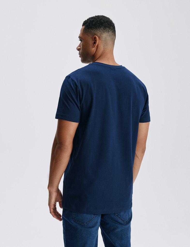 Чоловіча приталена футболка V NECK 251 синя - Зображення 2