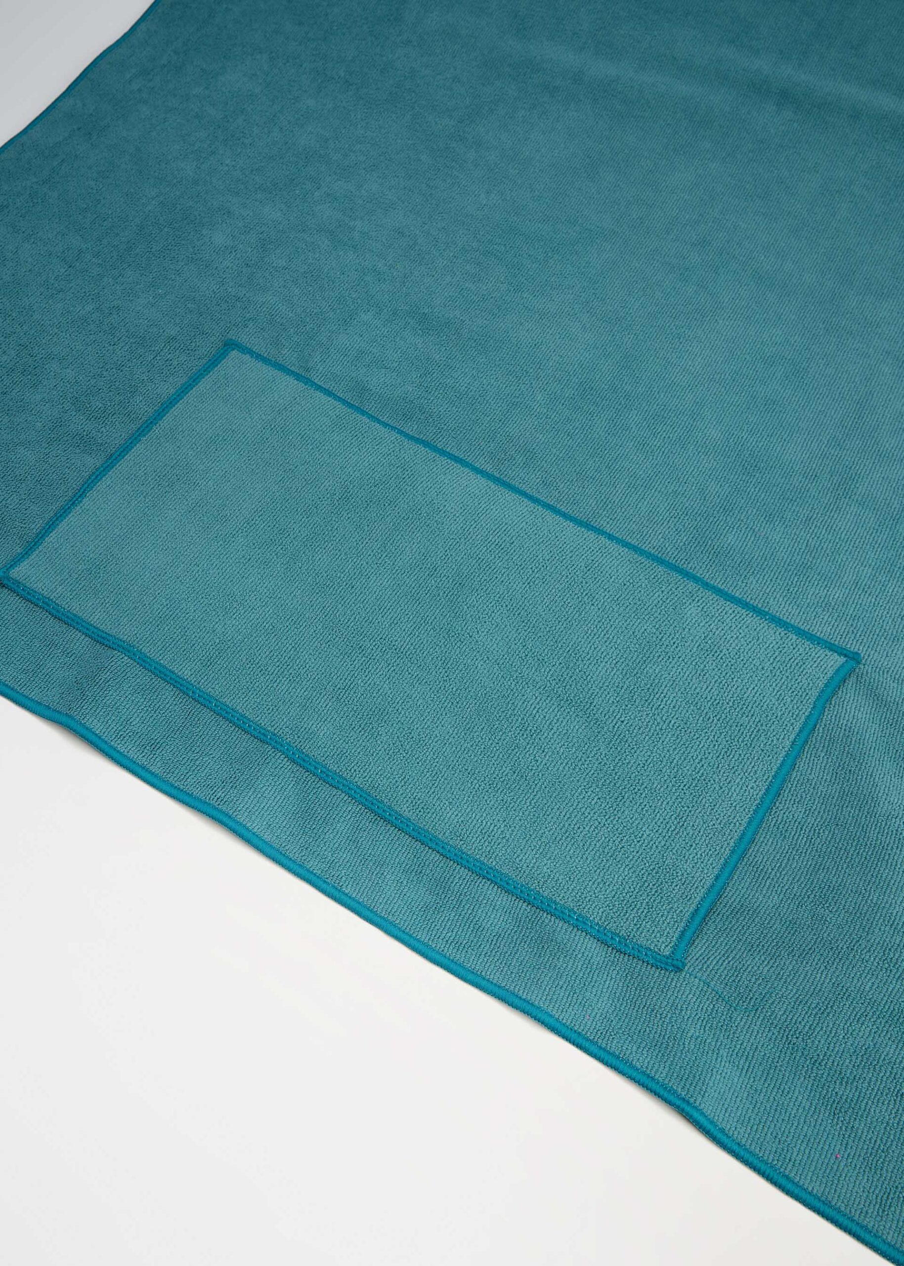 Пляжное полотенце унисекс CLTN TOWEL II петрол — изображение 5