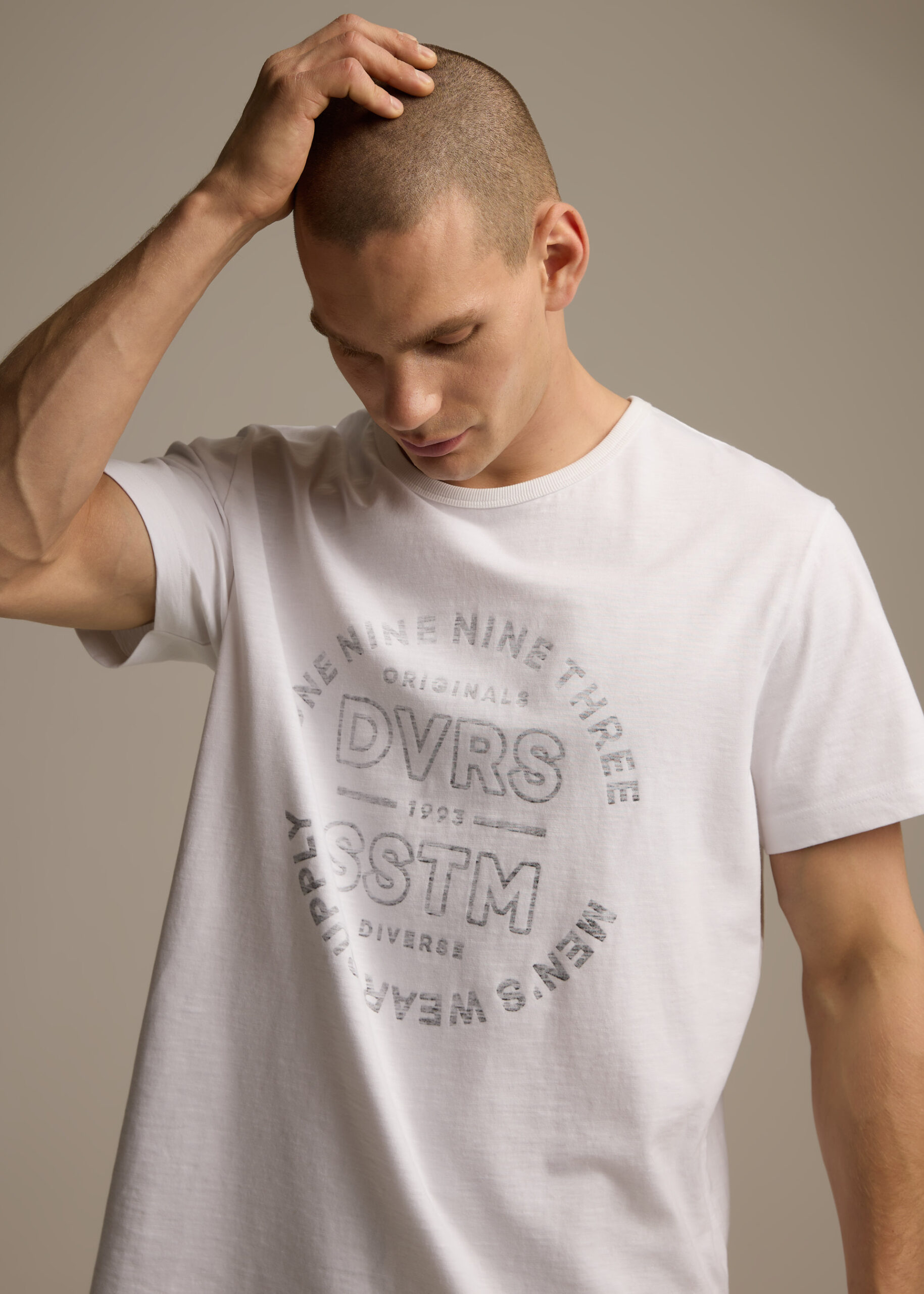 Мужская футболка SLUB DISCHARGE с надписью белая — изображение 3